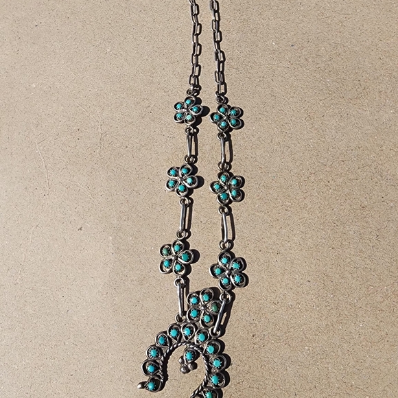 Delicate Native American Squash Blossom Link Necklace. - Picture 1 of 8